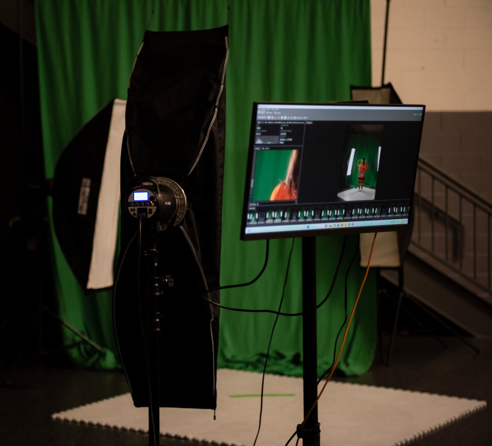 DraftPics tethered monitor and studio lighting during PhotoDay