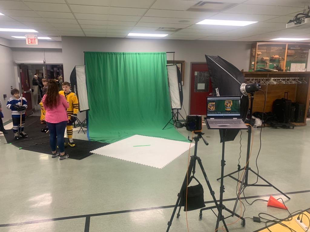DraftPics PhotoDay green screen and lighting setup
